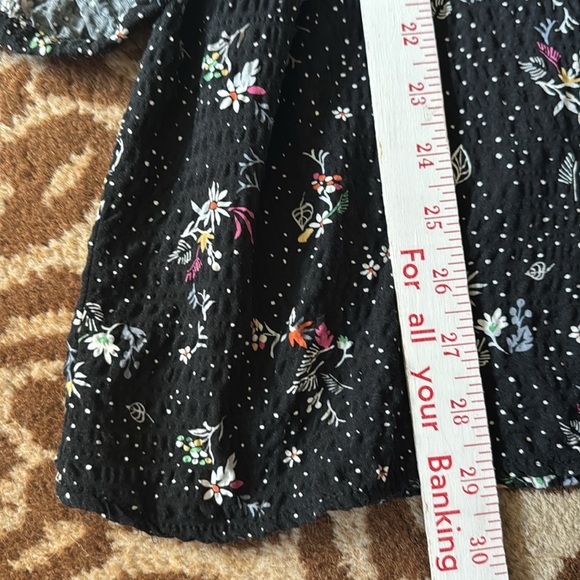 CJ Banks Peasant Blouse Womens 1X black/Floral smocked neckline Prairie crinkle - Picture 10 of 11